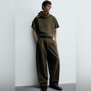 ZARA Men’s Relaxed Fit Pleated Trousers. size 32 US. Khaki Green. NWT